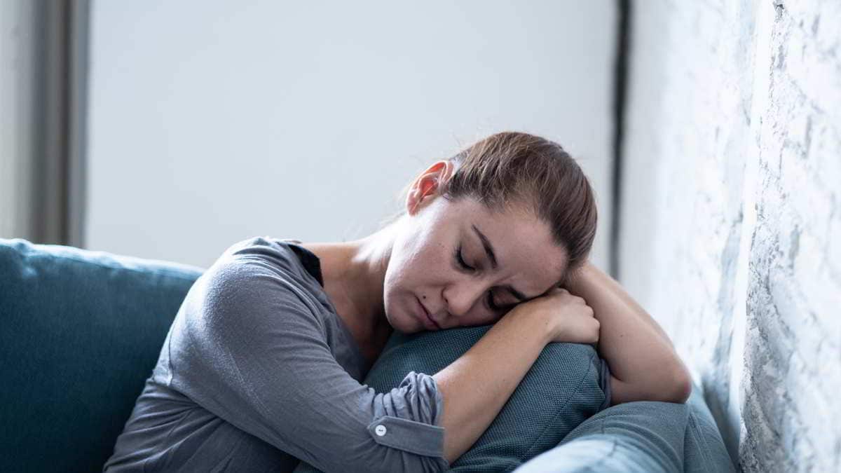 Con la depresión se relaciona la Procrastinación.