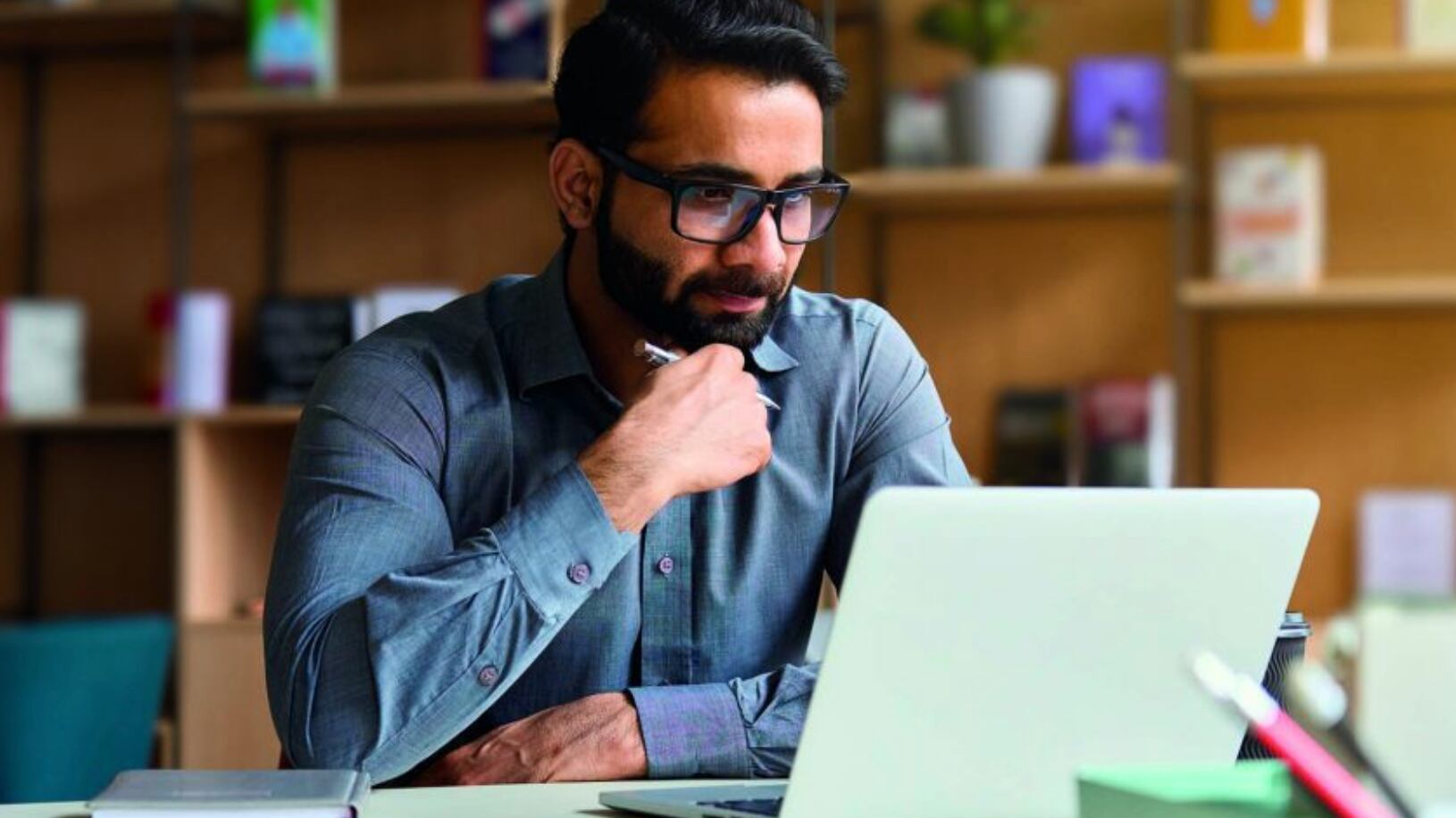 Estafa piramidal-Sano de Lucas