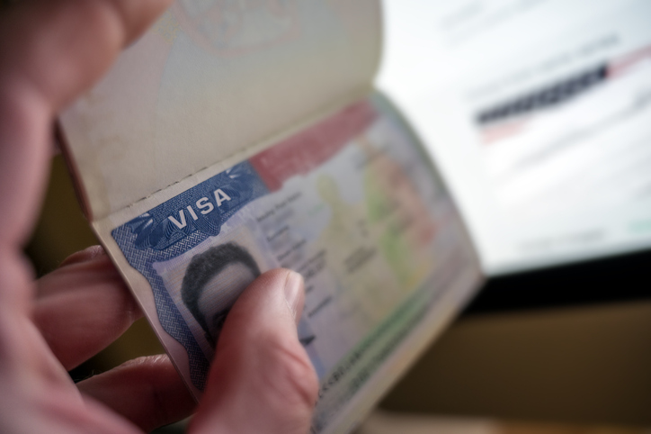 Visa de EE.UU. sube a casi mil dólares con entrevista exprés… y ni así hay garantía de conseguirla