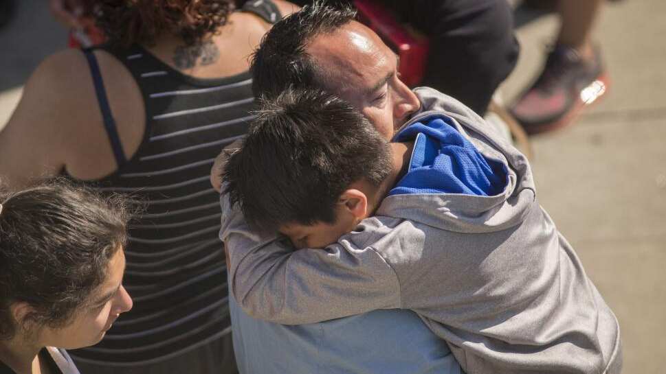 Es vital que los niños conozcan la manera ideal de actuar de cara a un tiroteo.