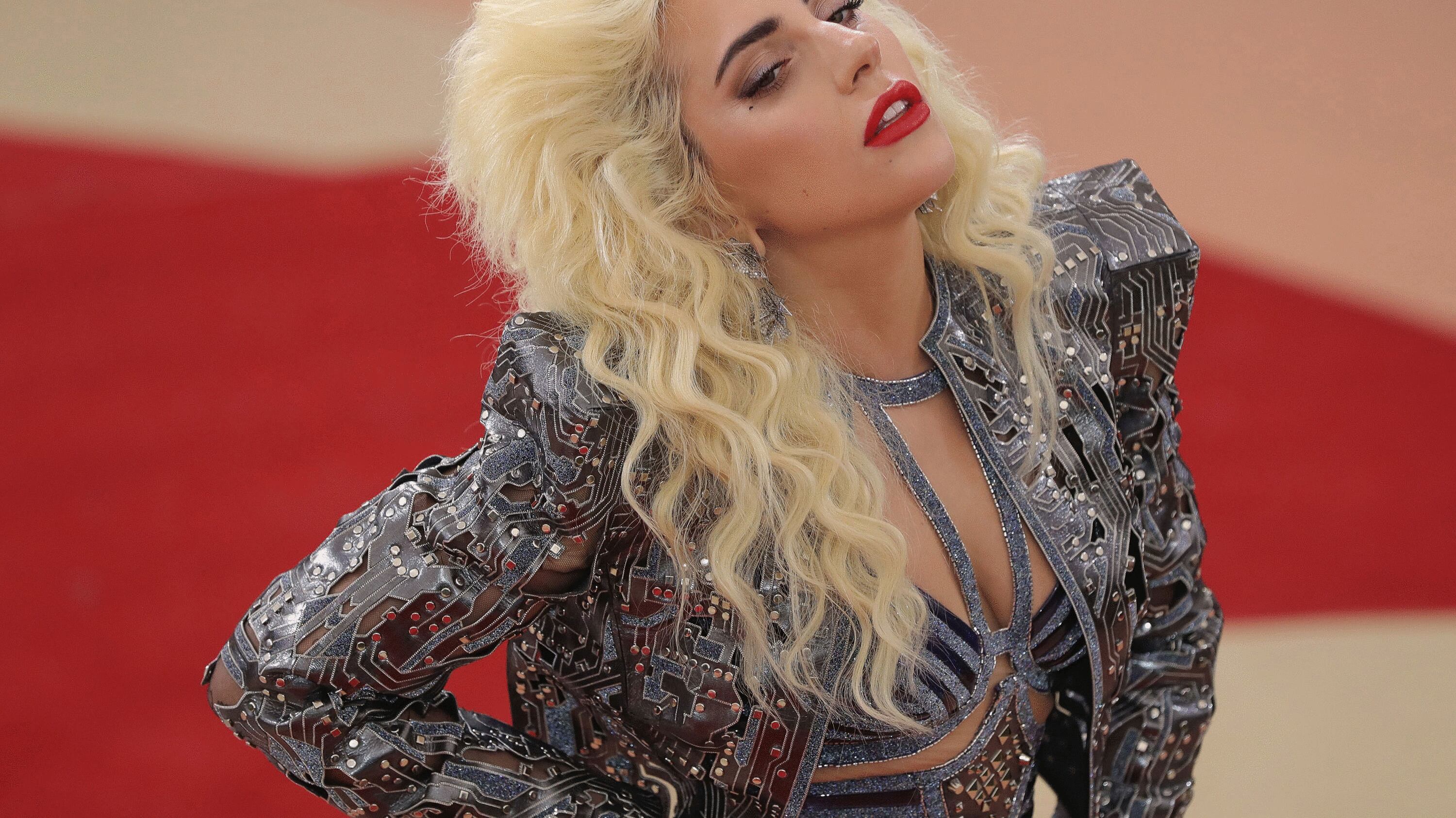 lady gaga cirugía