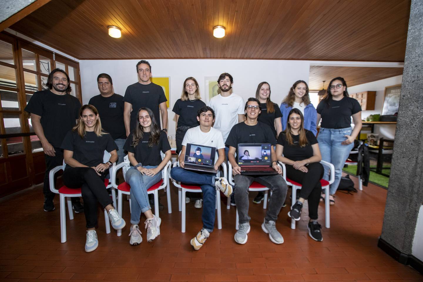 Pancake cuenta con diversos colaboradores.