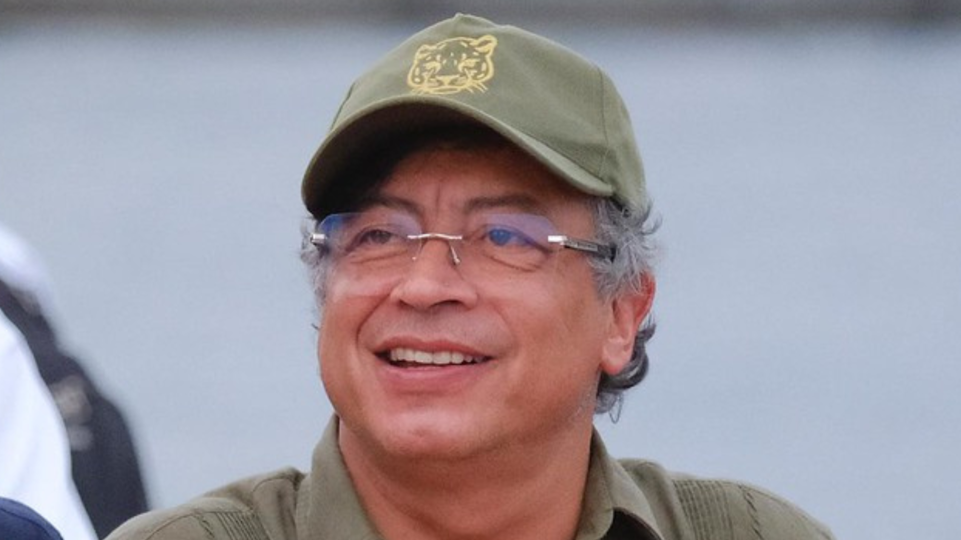 Burlas contra Petro