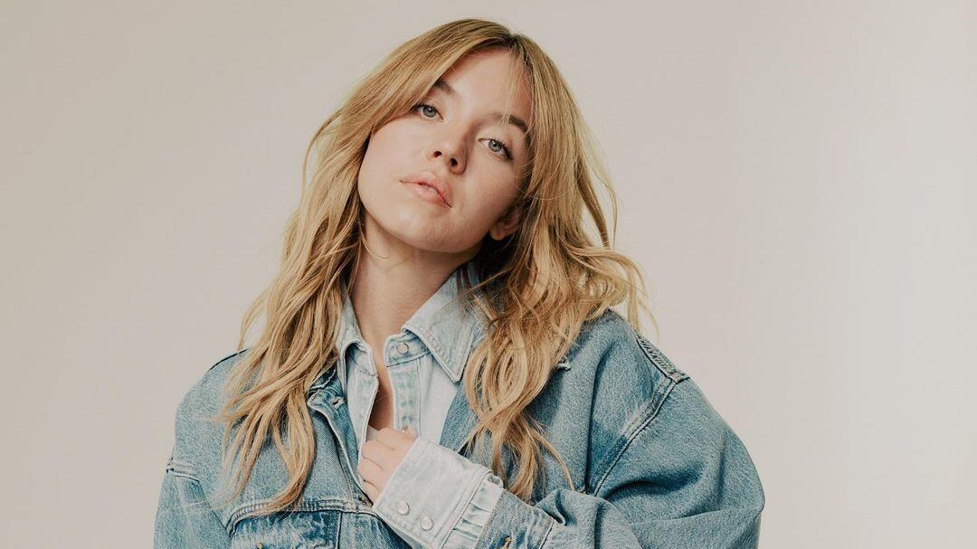 Moda: Sydney Sweeney elevou o look com cropped sensual