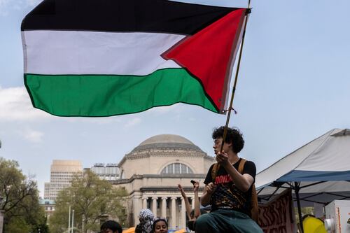 Universidad de Columbia limita acceso al campus tras ocupación de edificio en protestas contra la guerra en Gaza