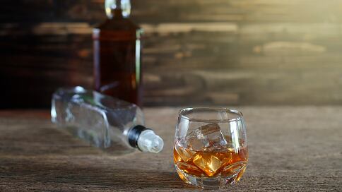 Así puede identificar el licor adulterado.