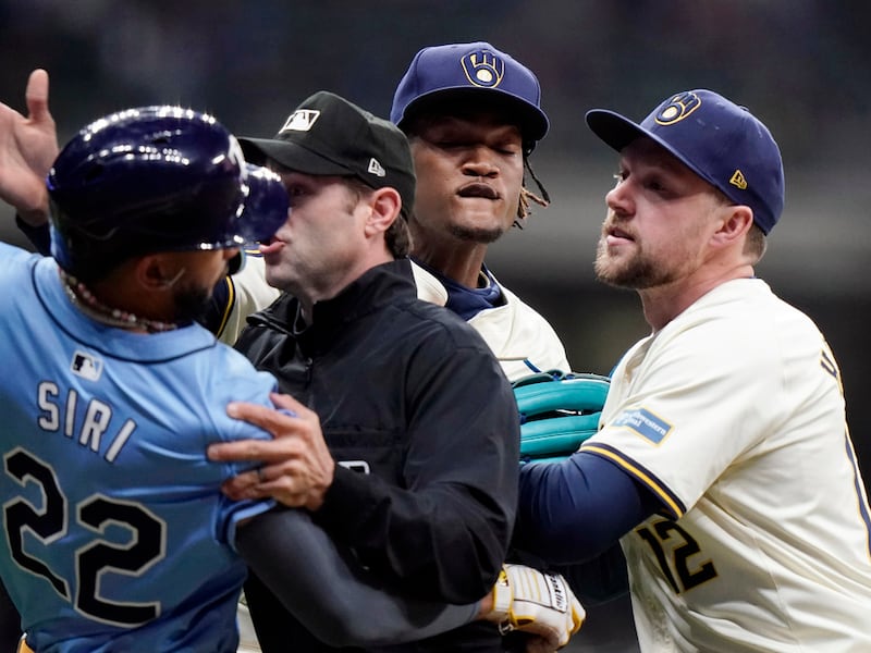 VIDEO: esta feroz pelea en el béisbol de la Grandes Ligas generó múltiples suspensiones