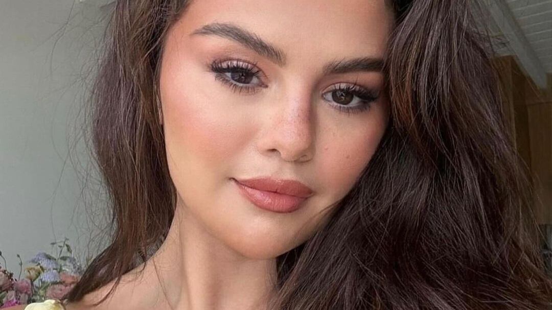 Selena Gomez traz o rabo de cavalo perfeito para usarmos em qualquer ocasião