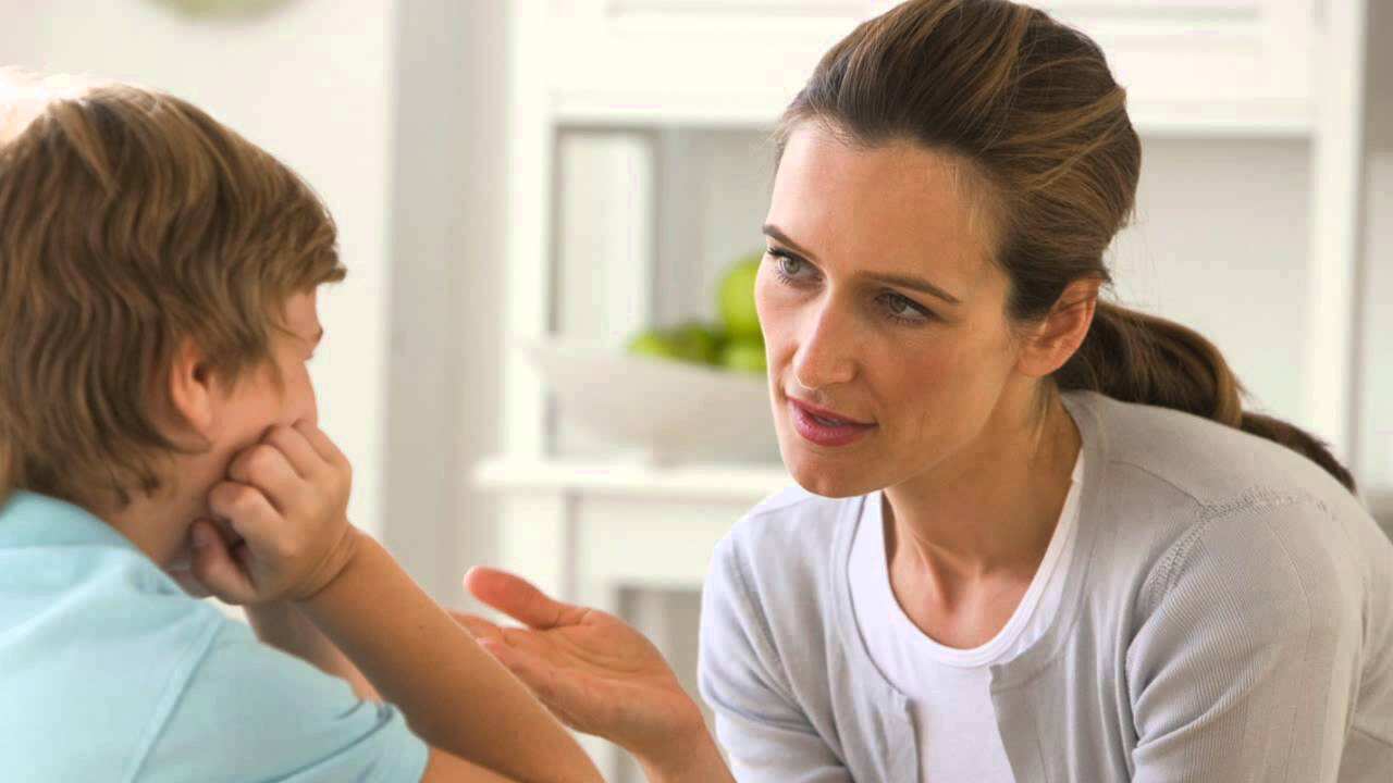 Experta sugiere hablar con los niños sobre los miedos.