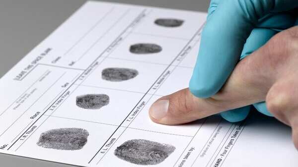 El Servicio de Ciudadanía e Inmigración de Estados Unidos habló sobre el tema de las huellas y lo pertinente.