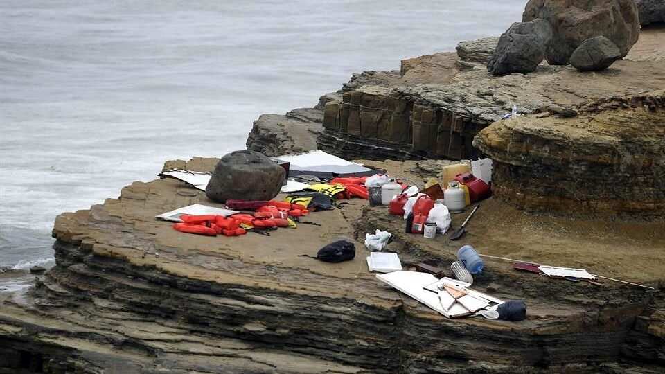 Al menos tres muertos deja naufragio de bote que llevaba inmigrantes a EU