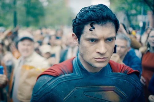 La nueva película de Superman recauda más de $217 millones en su estreno mundial