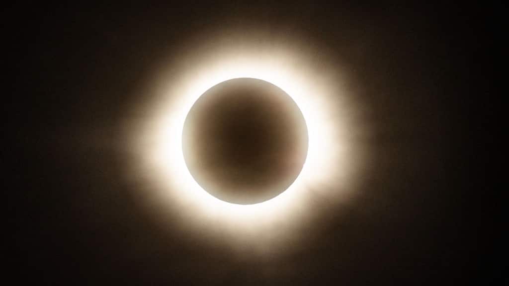 Eclipse solar total visto desde Mazatlán, México.