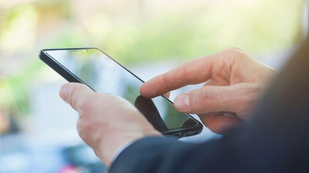 Con la app 'Sevusca' se puede conseguir trabajo sin saber inglés,