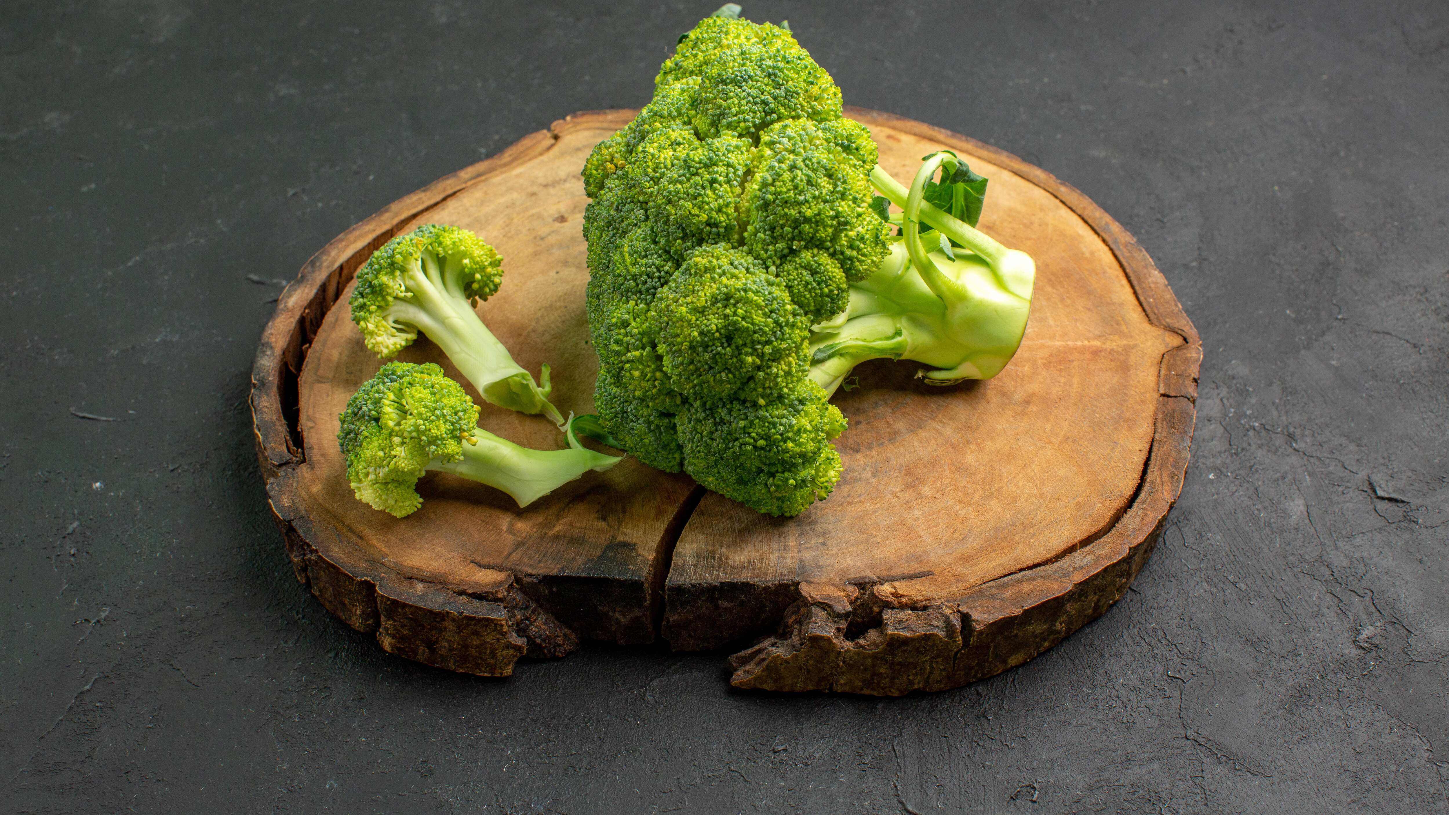 Popular en la vida cotidiana de muchas personas, el brócoli es una verdura más rica en nutrientes de lo que se piensa. Foto: Freepik.