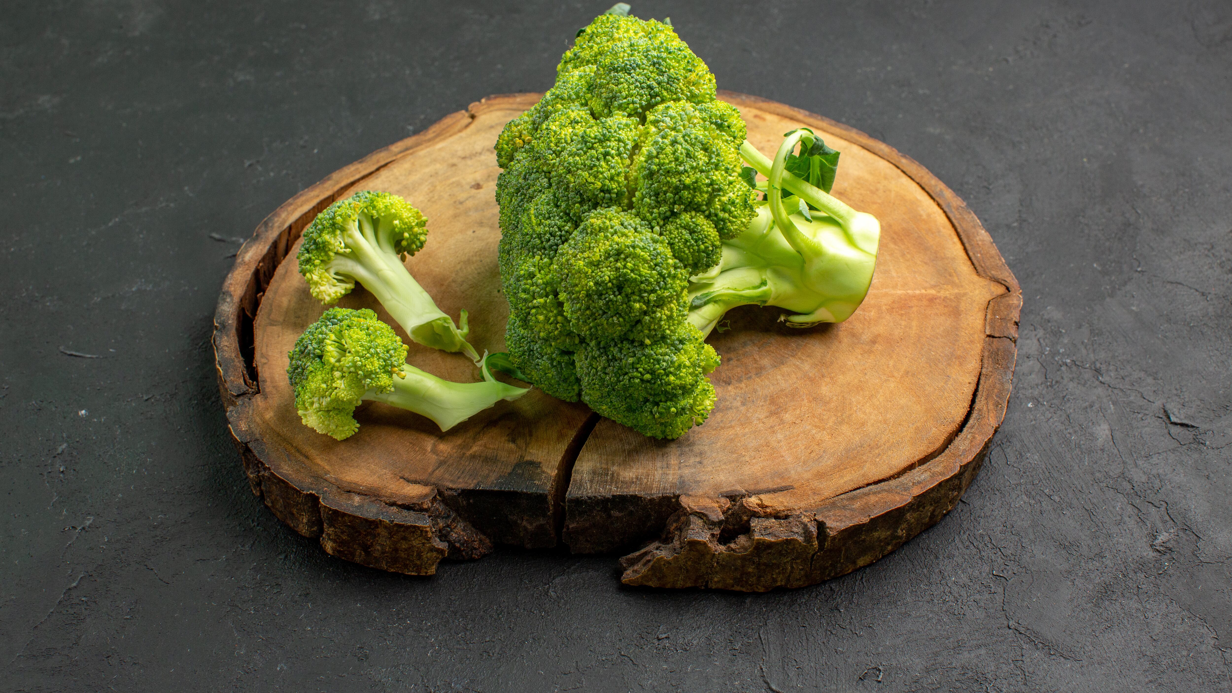 Popular en la vida cotidiana de muchas personas, el brócoli es una verdura más rica en nutrientes de lo que se piensa. Foto: Freepik.