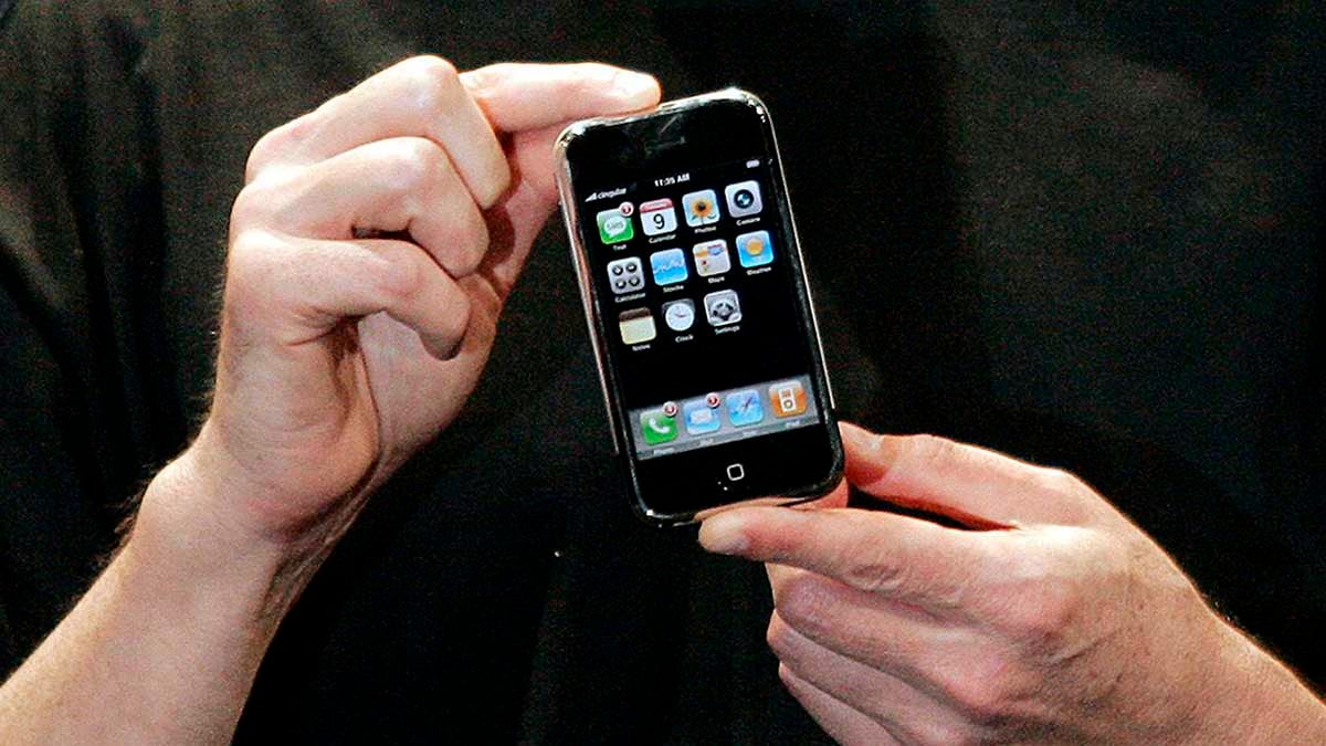 iPhone de primera generación | Foto: Cortesía