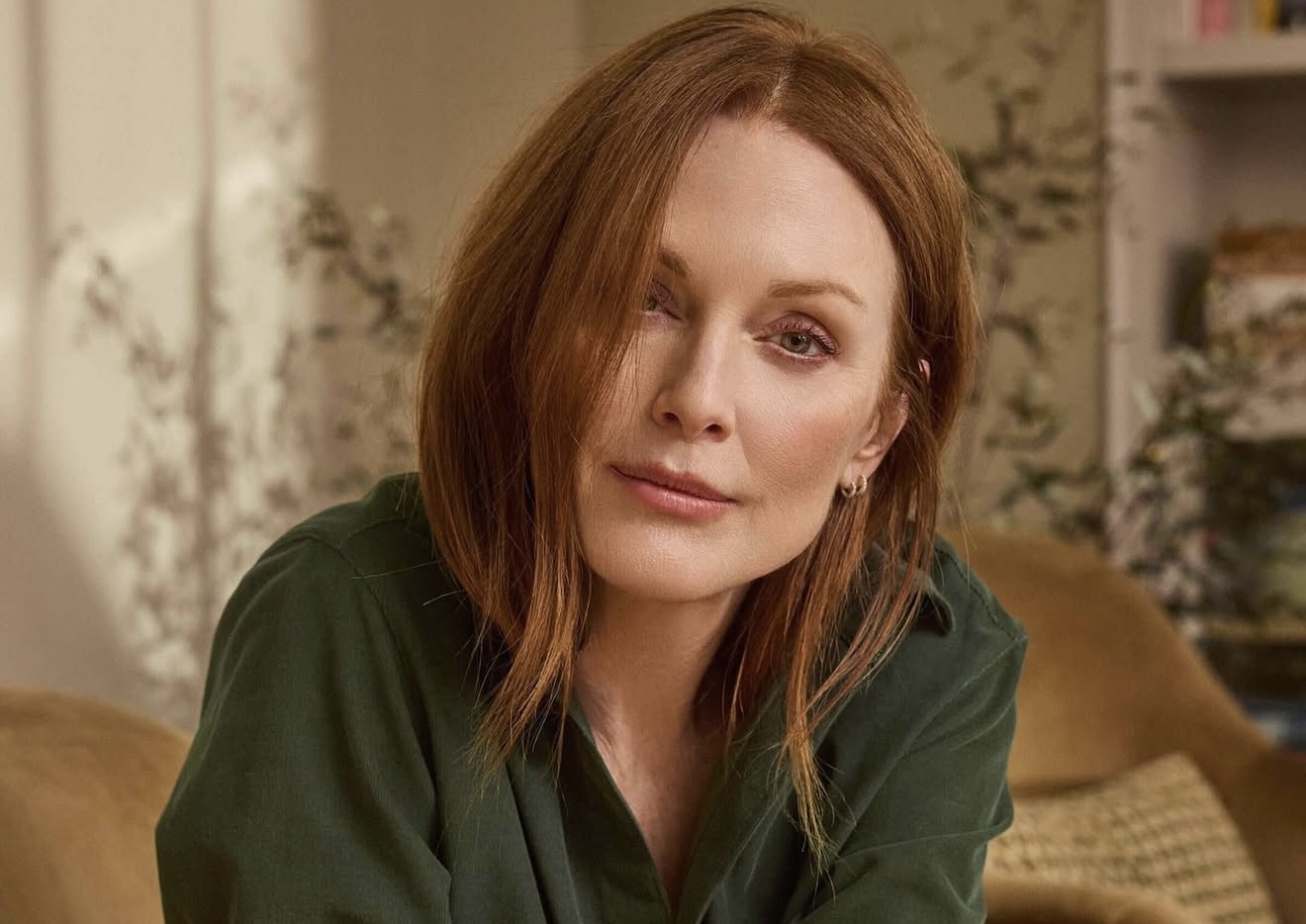 Julianne Moore se ha consolidado como una de las actrices más versátiles y reconocidas de su generación, con una carrera que abarca más de tres décadas. Foto: Instagram de Julianne Moore.