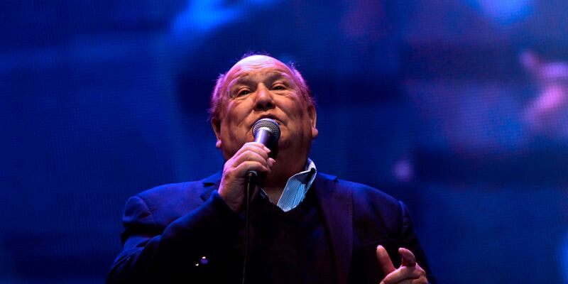 The 5 most popular songs of the late singer Leo Dan – Metro World News