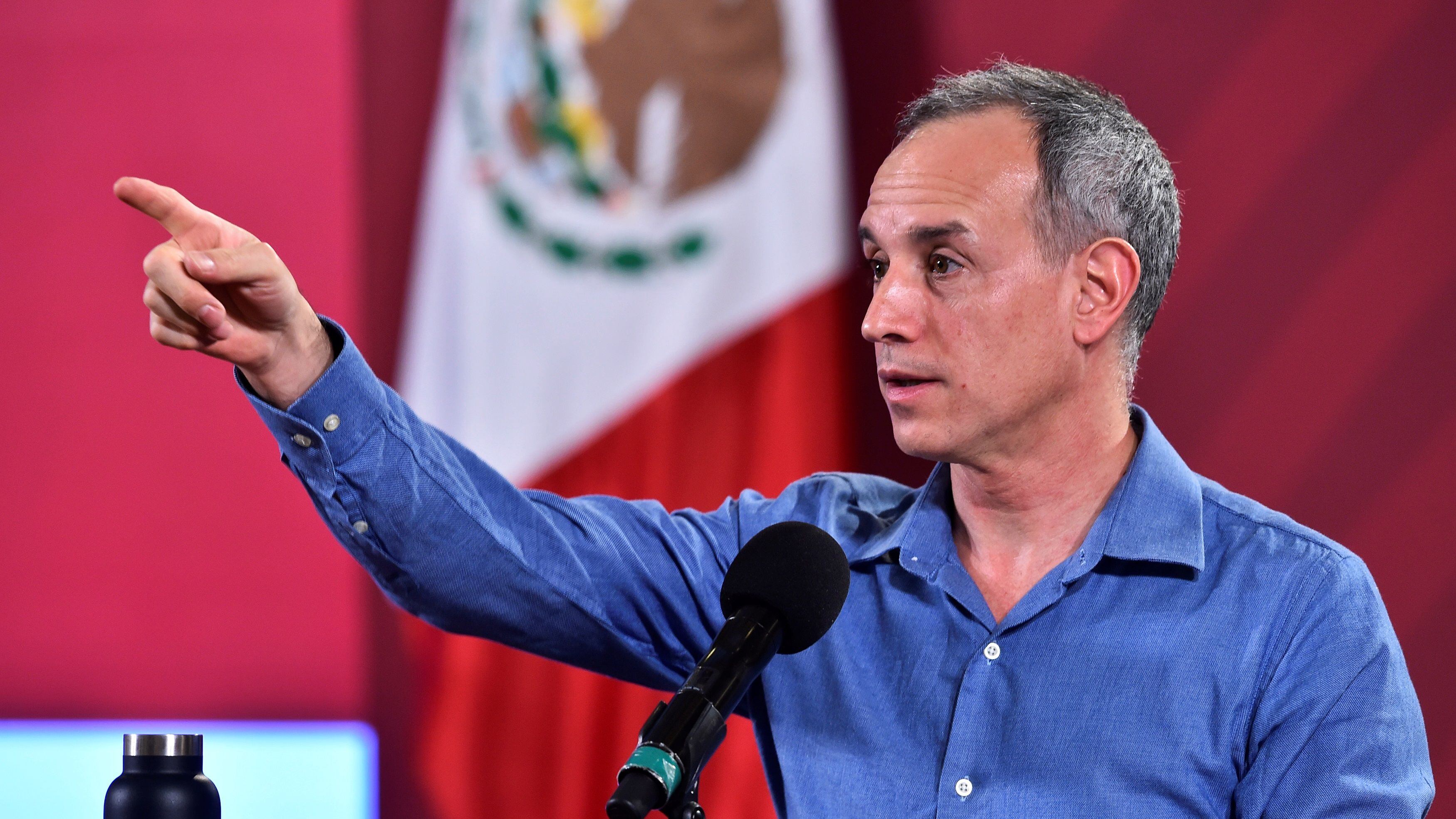 López-Gatell enfrenta a periodista y le llueven críticas