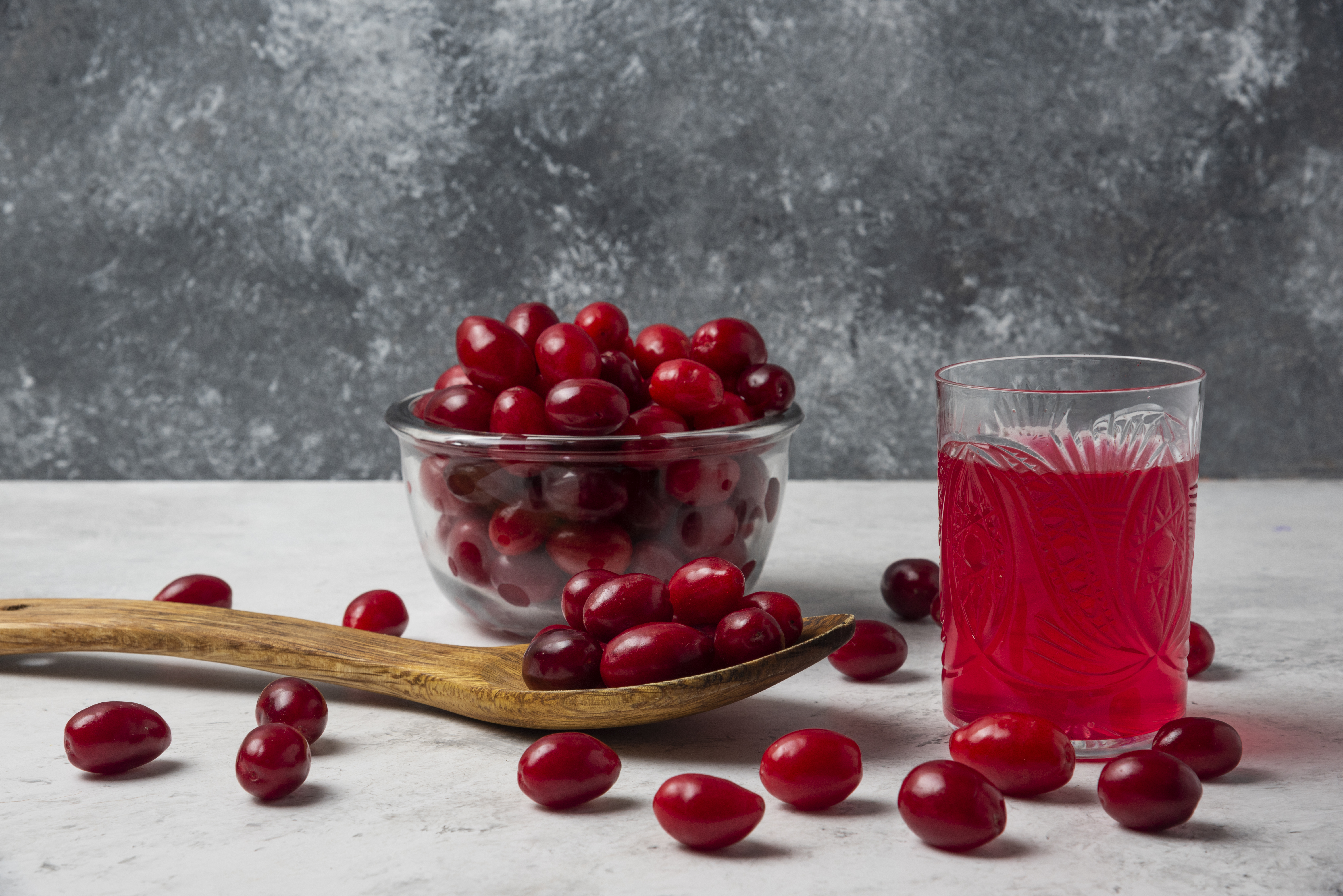 Los arándanos son una de las frutas con mayor contenido de antioxidantes. Destacan por sus beneficios para la salud cardiovascular, cerebral y digestiva. Foto: Magnific.