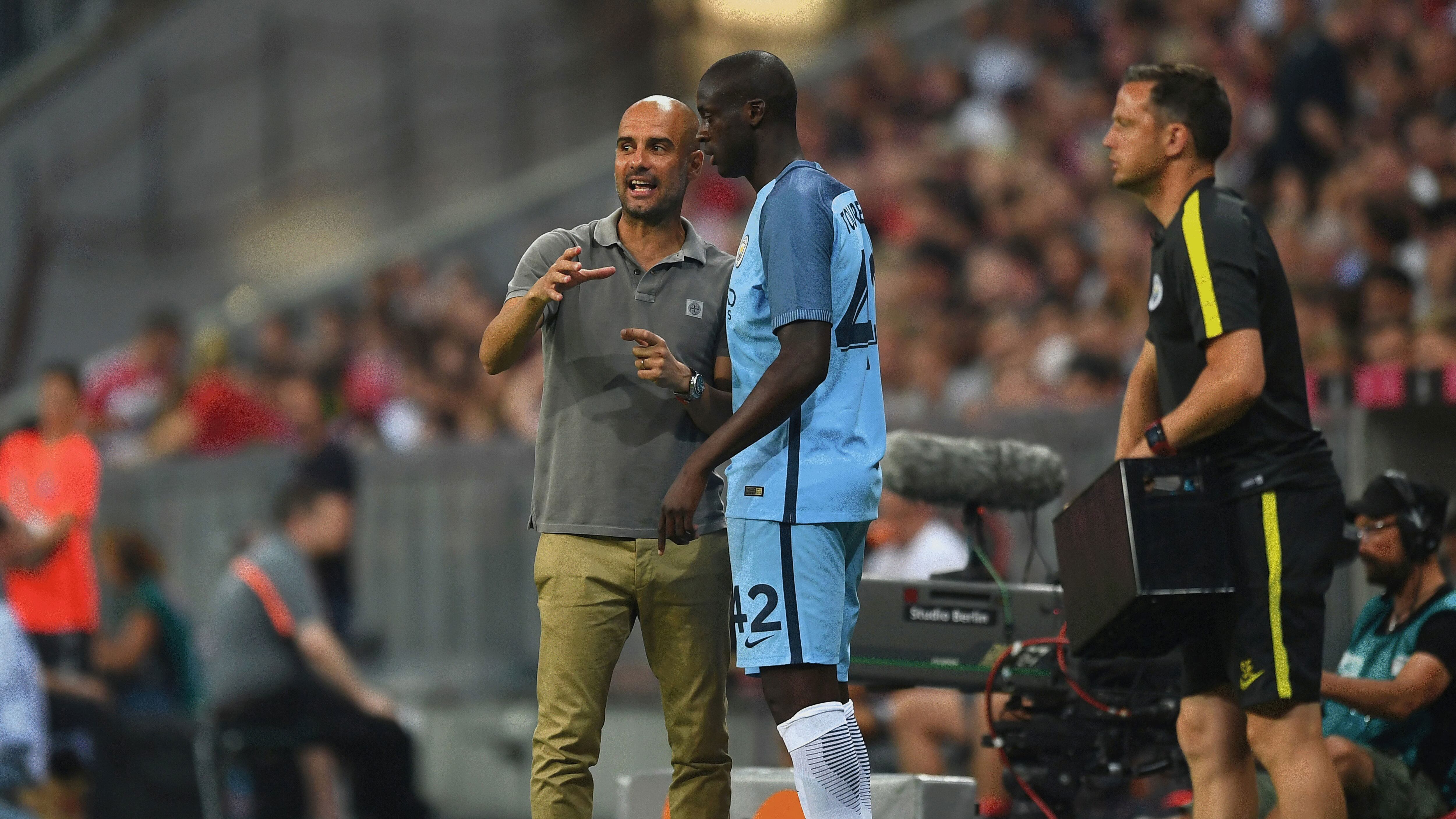 La pelea de Pep Guardiola y Yaya Touré sube de tono