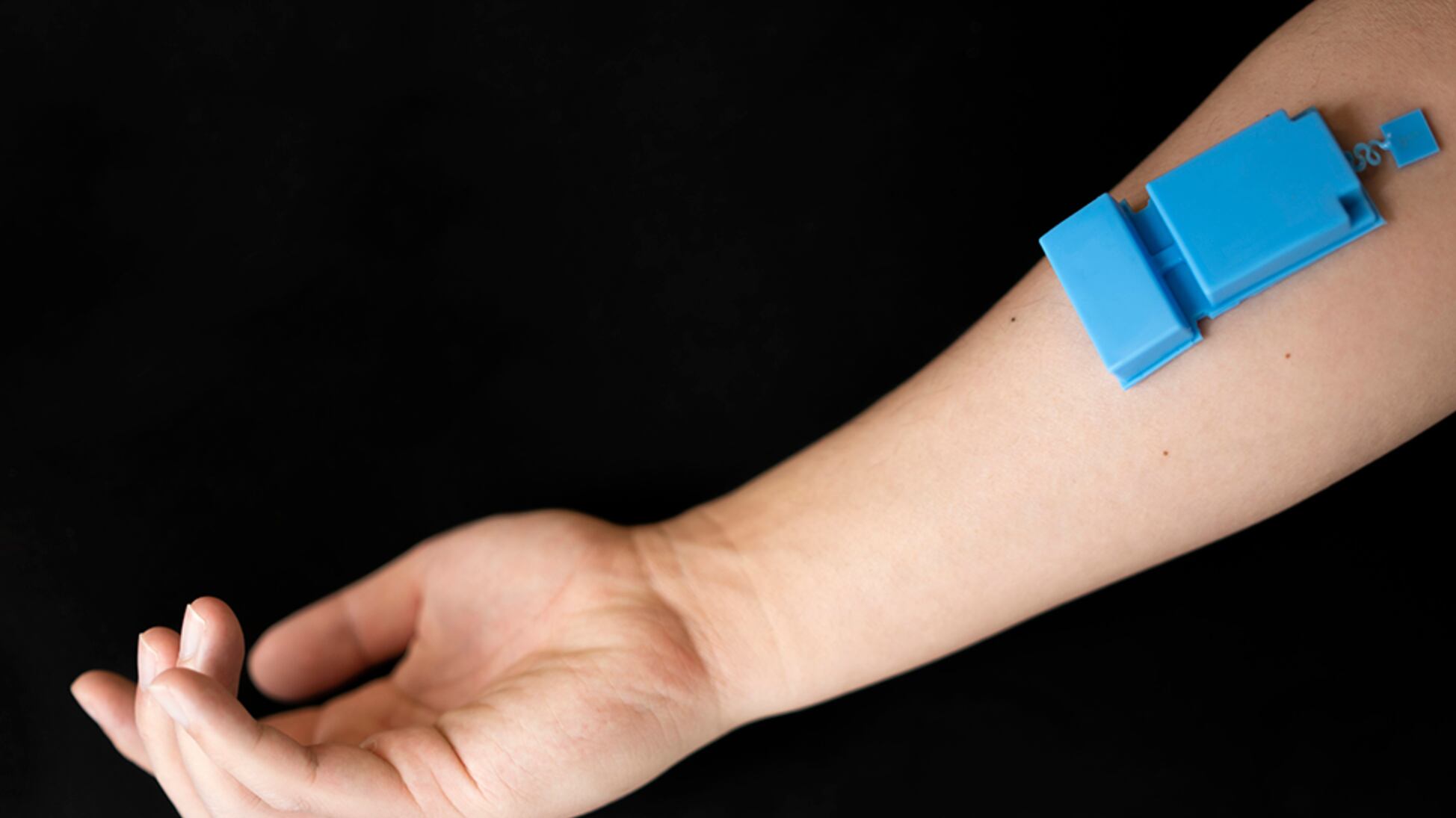 Gadget monitorea la actividad muscular y funciona como interfaz hombre-máquina