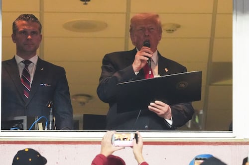 Donald Trump fue abucheado sonoramente en un partido de la NFL en Washington