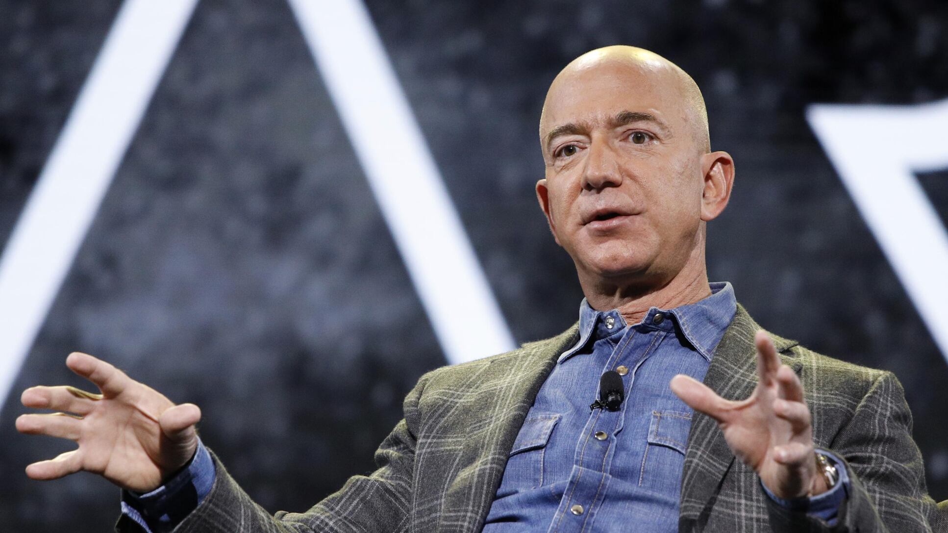 Es uno de los hombres más adinerados del mundo