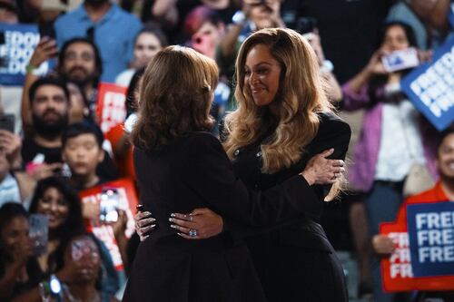 Trump acusa a Beyoncé y otros artistas de recibir pagos ilegales para apoyar a Harris en la campaña presidencial
