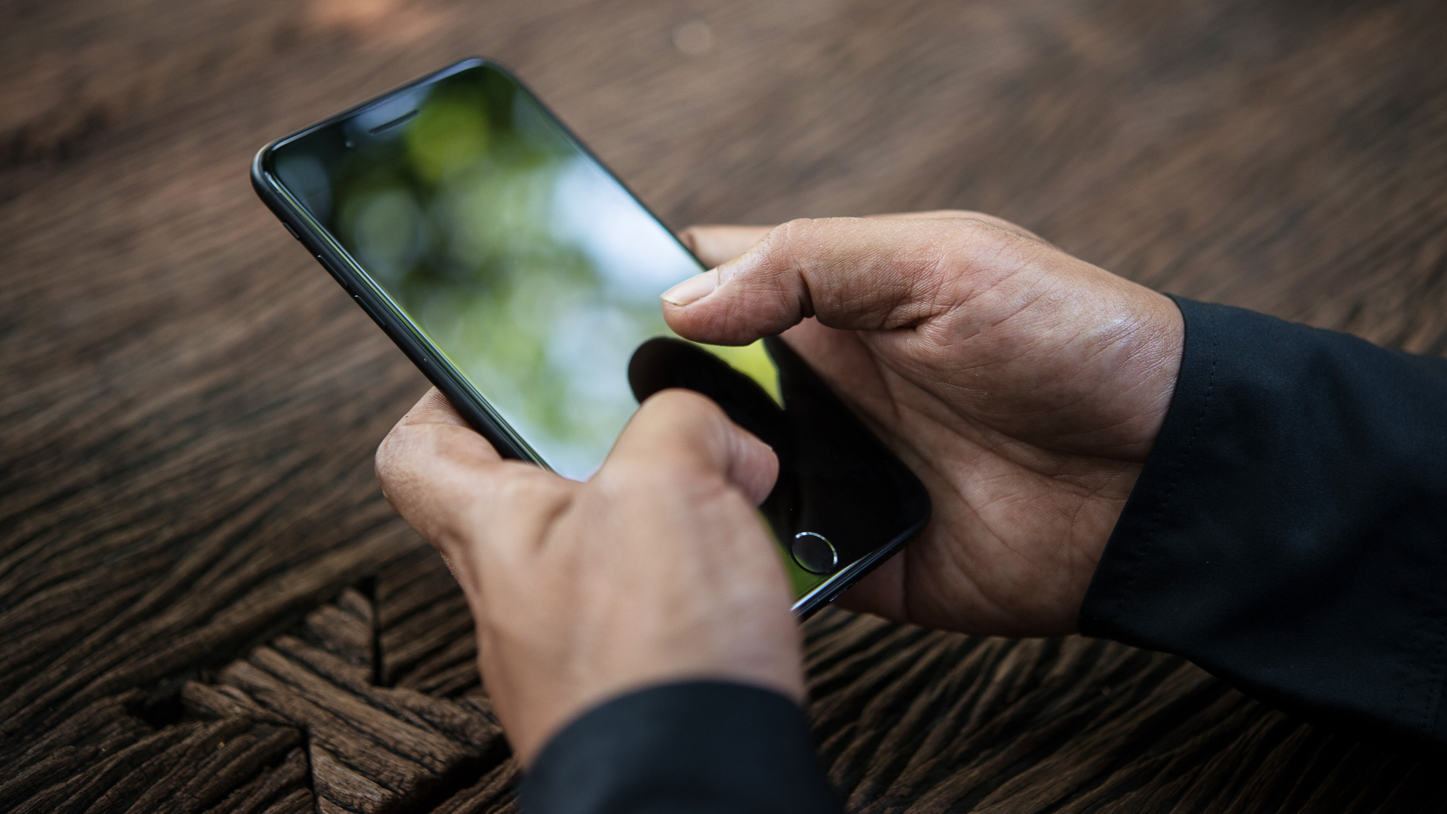 SP: 27 telefones celulares são furtados de delegacia