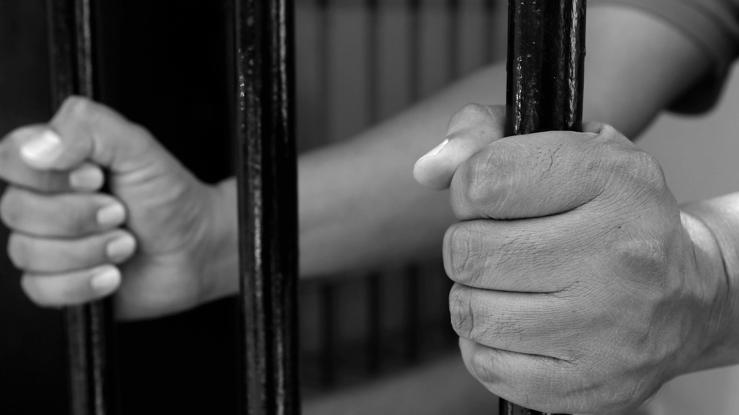 Detienen a los presidentes municipales de Honey y Tepatlaxco