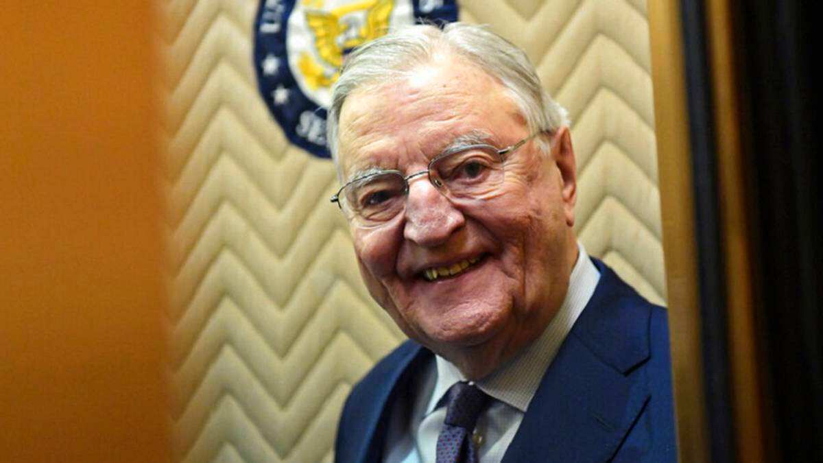 Quién fue Walter Mondale, el vicepresidente de Jimmy Carter