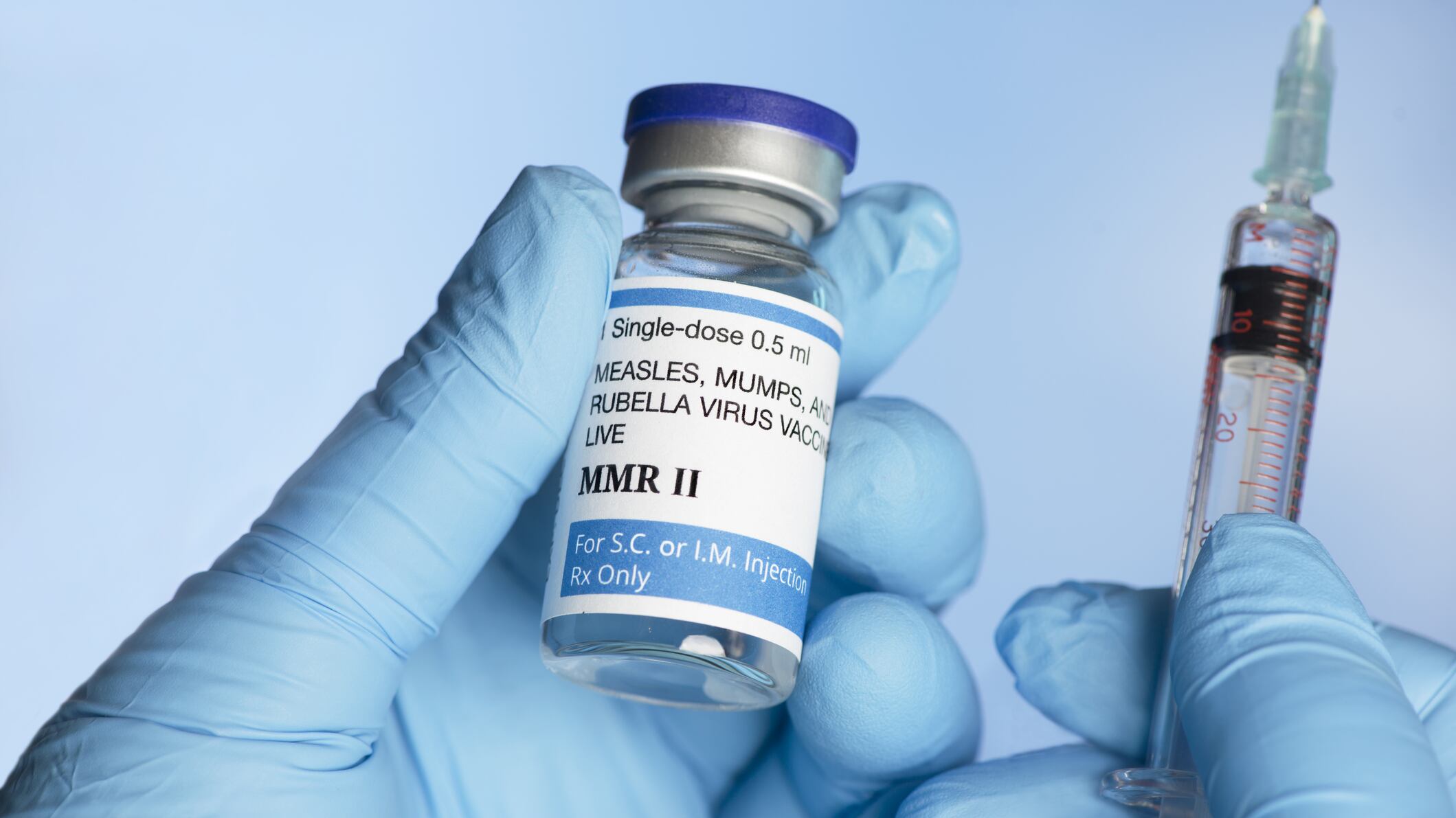 Vial de vacuna contra sarampión.