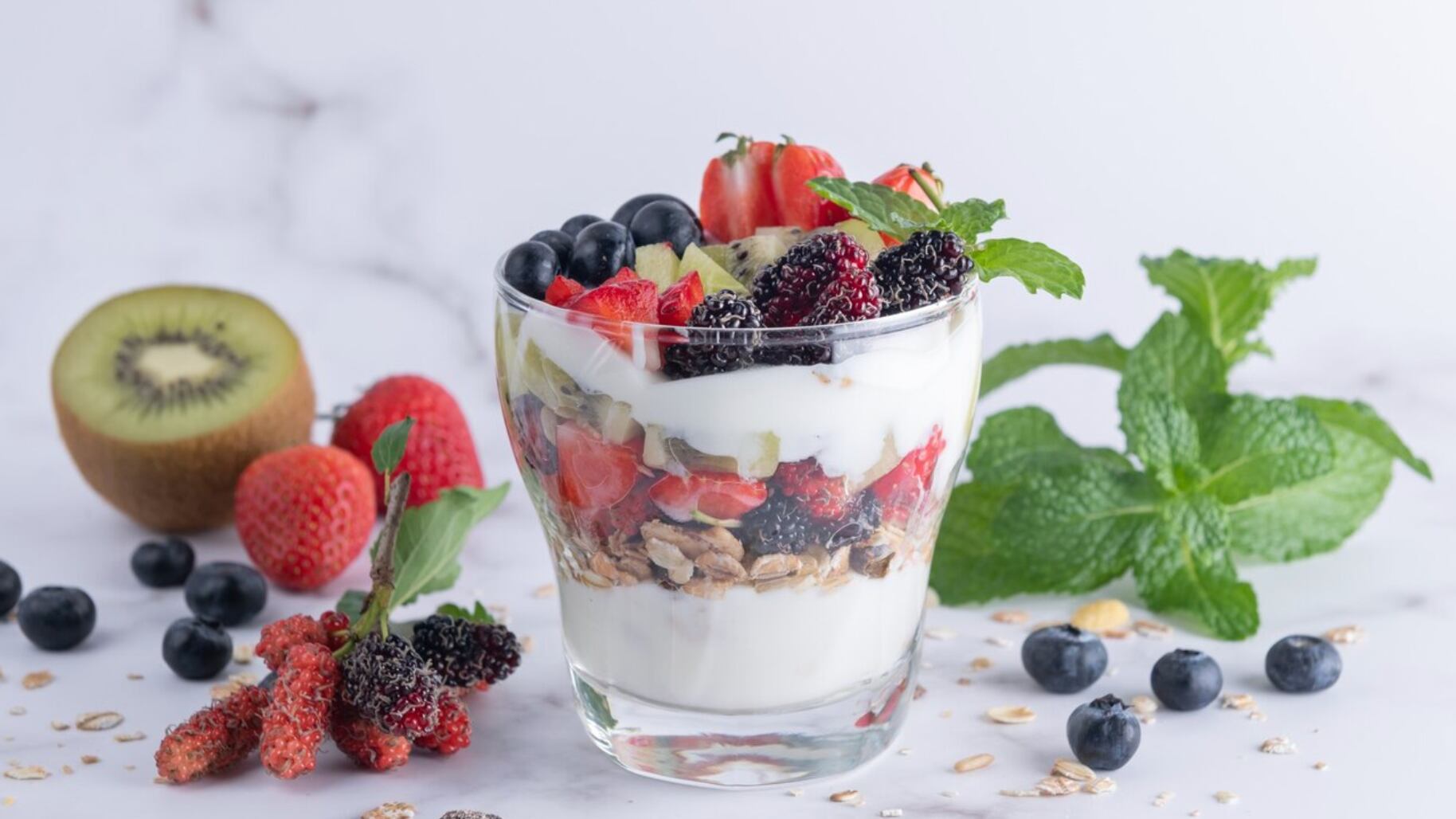 Es mejor consumir la fruta entera que en jugo