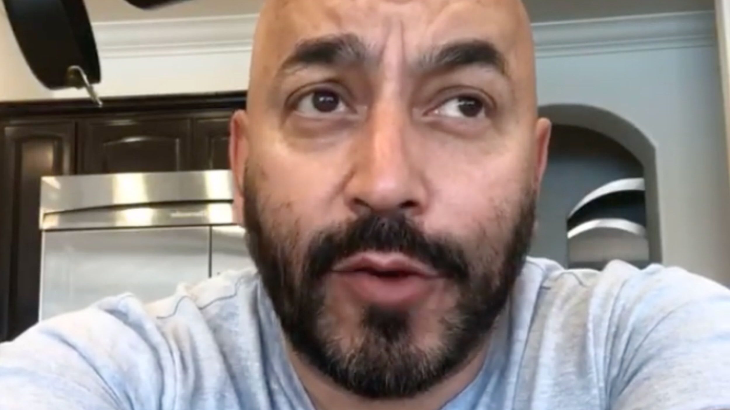 Así reaccionó Lupillo Rivera a las críticas por su tatuaje de Belinda