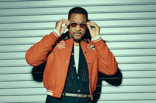 Will Smith protagoniza nueva polémica al besarse aparantemente con India Martínez en Premios Lo Nuestro