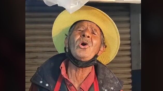 'Chavita' es viral por cantar idéntico a Pedro Infante