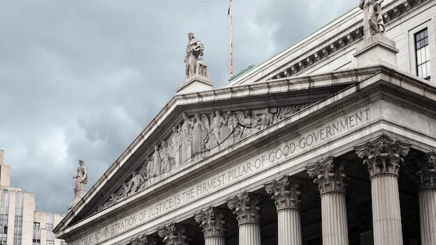 La Comisión de Nueva York presentó los nombres de los aspirantes, entre ellos el del hispano Héctor LaSalle.