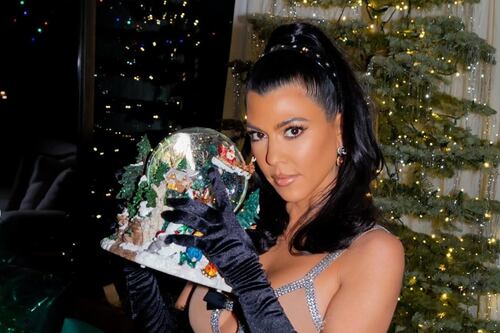 Kourtney Kardashian llenó su casa de pinos para celebrar Navidad