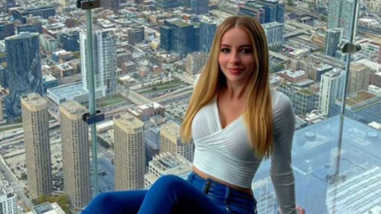 Modelo de OnlyFans pide ayuda a sus fans para ir a Qatar.