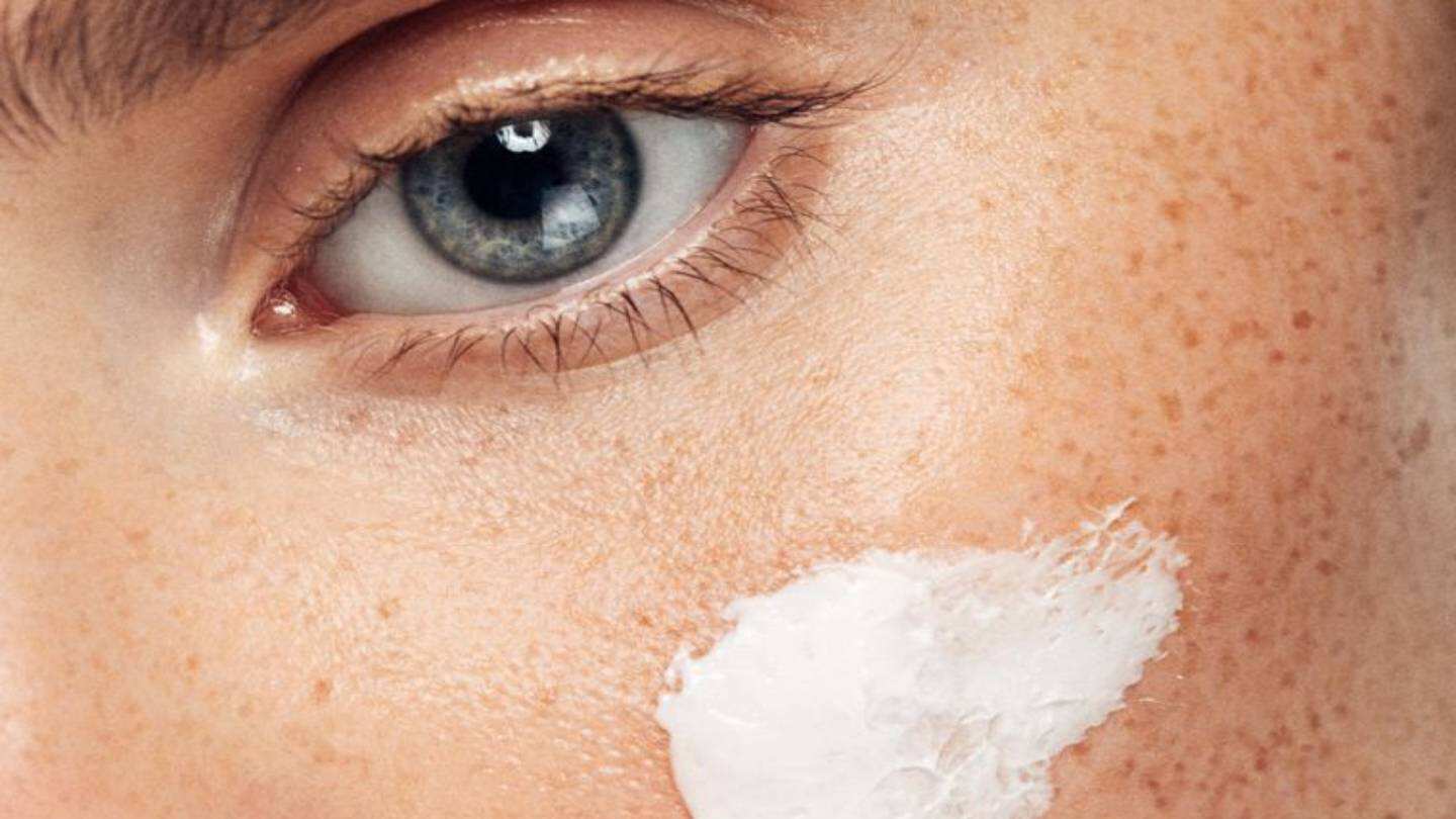 La piel se beneficia con la crema natural de  yogurt.