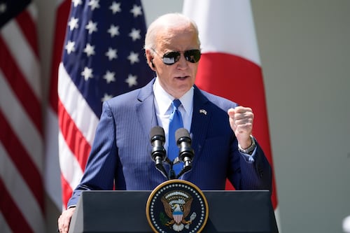 Michael Douglas presta a Biden su mansión de 4.5 millones de dólares para recaudar fondos
