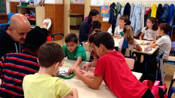 Infome hace énfasis en los grupos segregados, menciona a latinos y estudiantes blanco.