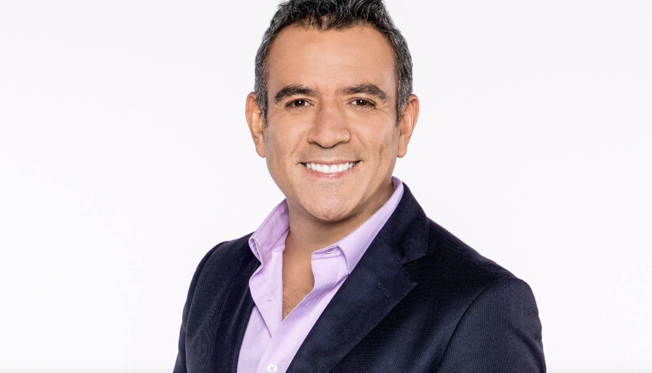 Héctor Sandarti condujo las tres primeras temporadas de La Casa de los Famosos.