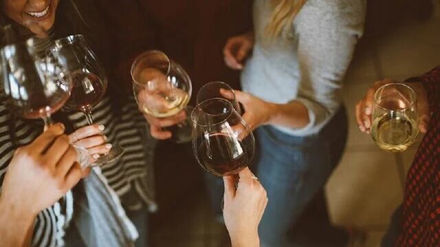 Al incrementar las concentraciones de la hormona se acaban los efectos del alcohol.