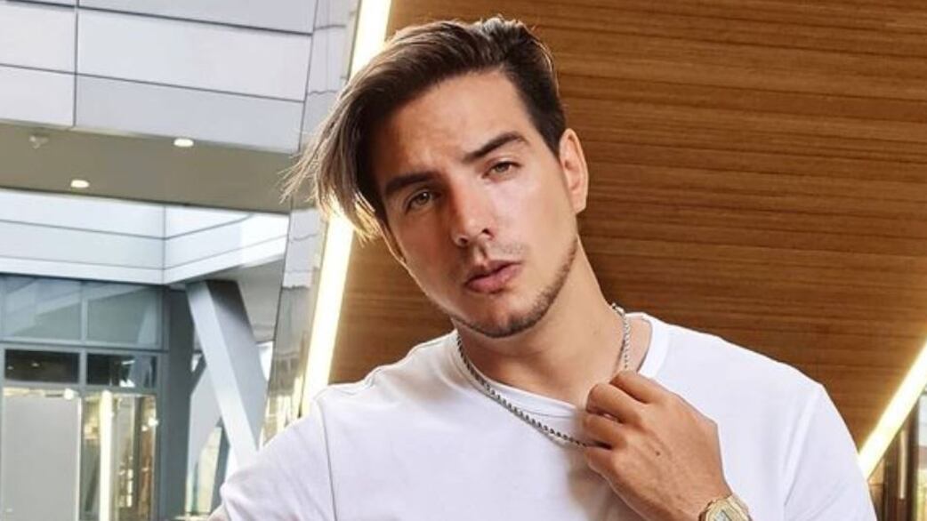 Vadhir Derbez