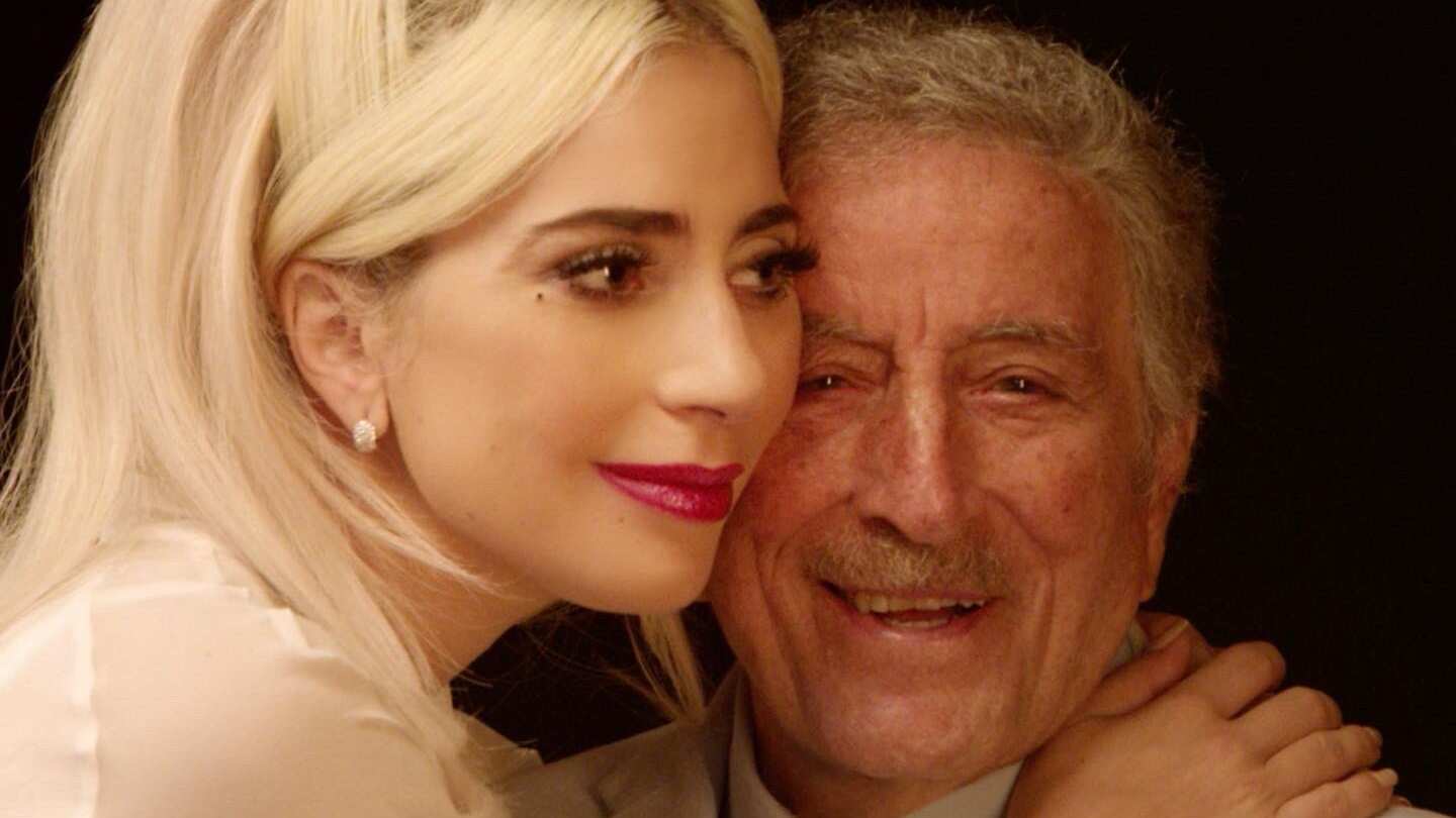 Con un emotivo mensaje la cantante Lady Gaga recordó cómo fue la grabación del disco y reiteró que Tonny Bennett rompió el récord por su edad.