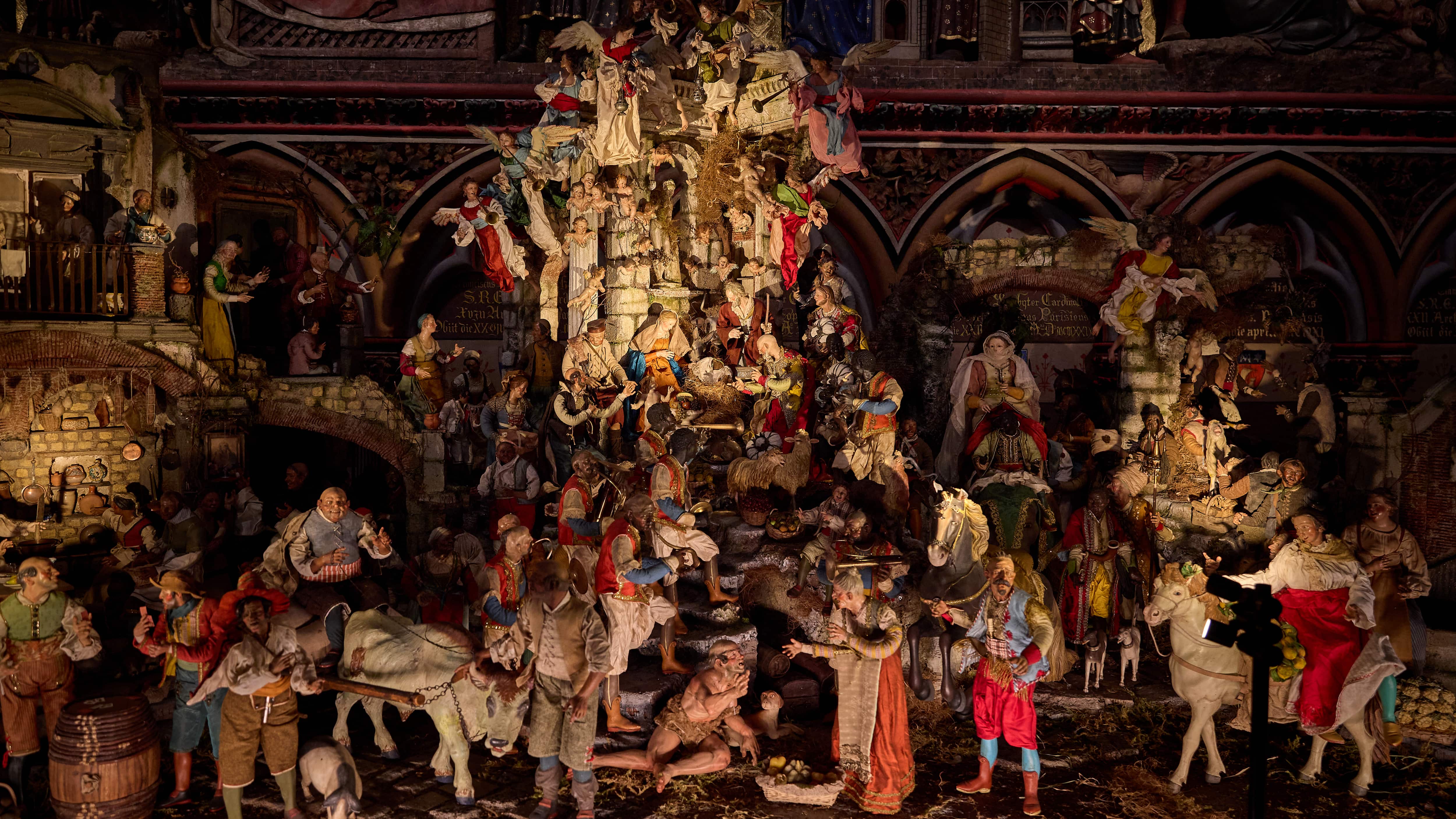 Escena del nacimiento de Jesús en la Catedral de Notre Dame en París, Francia.