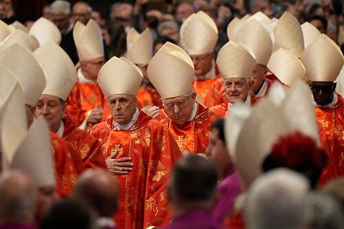 Comenzó el cónclave para elegir al próximo papa